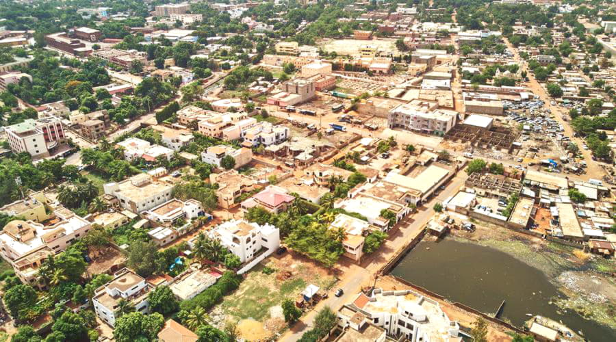 Top-Autovermietungsangebote am Flughafen Bamako